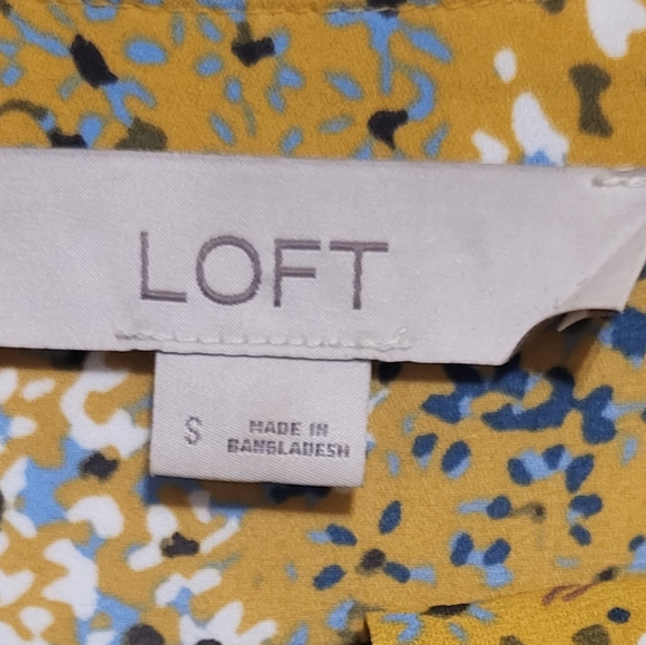 Pretty Pre-owned Loft Longsleeve Wrap Blouse with Tie Like New Small - Picture 6 of 6